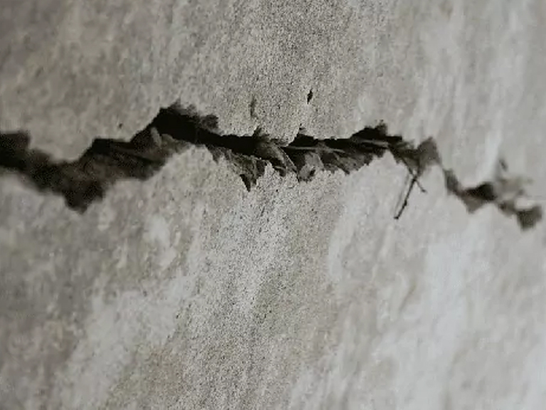 Here’s When You Should Start Worrying About that Foundation Crack