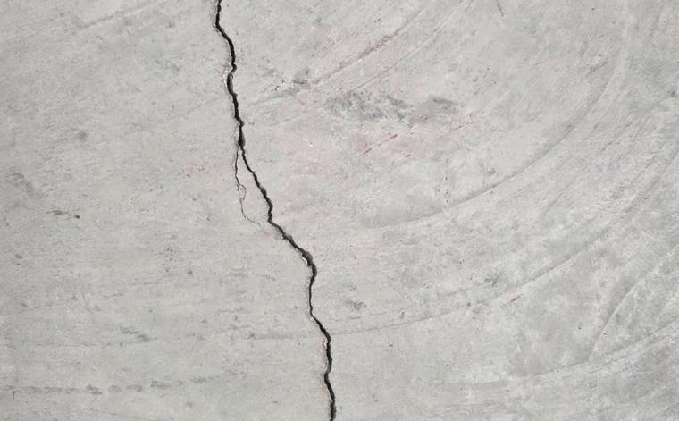 Crack in a basement foundation wall